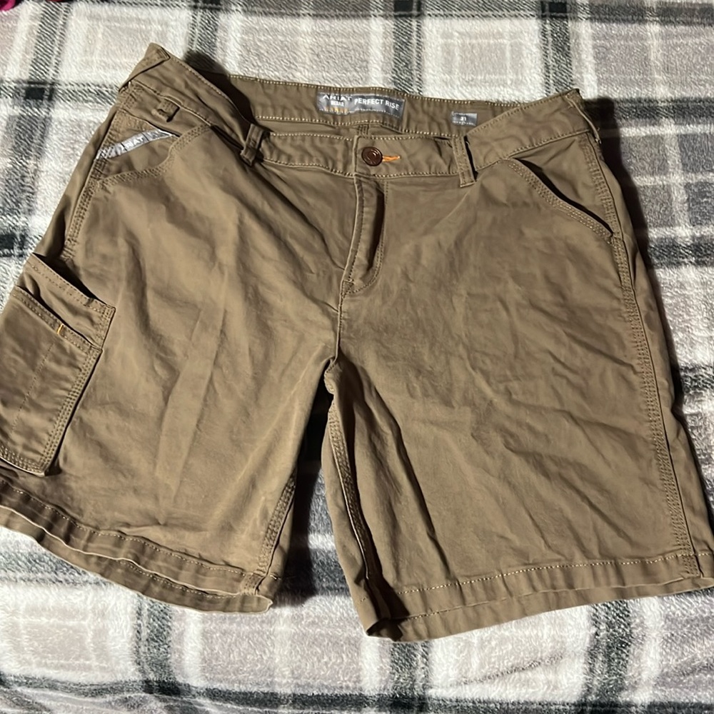 Ariat • Rebar DuraStretch Made Tough Shorts • Size 31